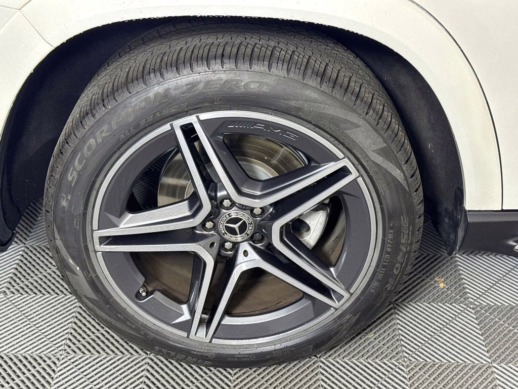 2024 MANUFAKTUR Diamond White Metallic Mercedes-Benz GLS GLS 450 AWD SUV