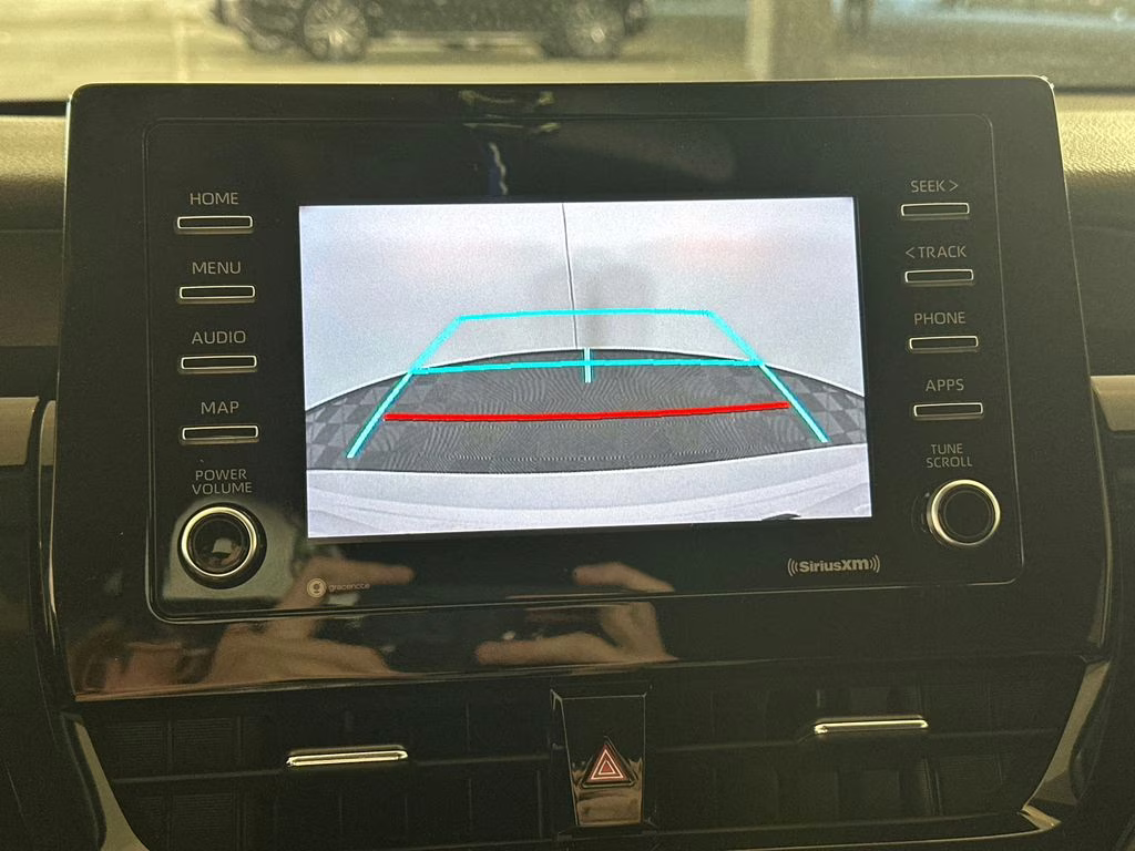 2021 Super White Toyota Camry SE FWD Sedan