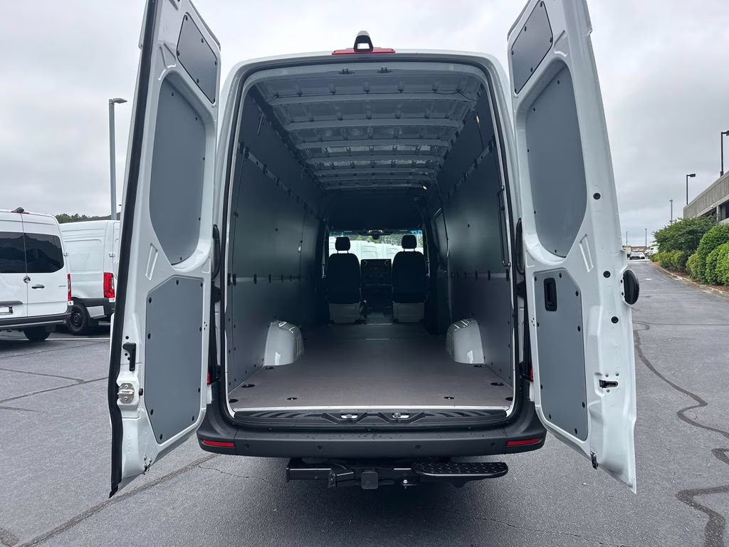 2026 Arctic Mercedes-Benz Sprinter 2500 Cargo 170 WB RWD Van