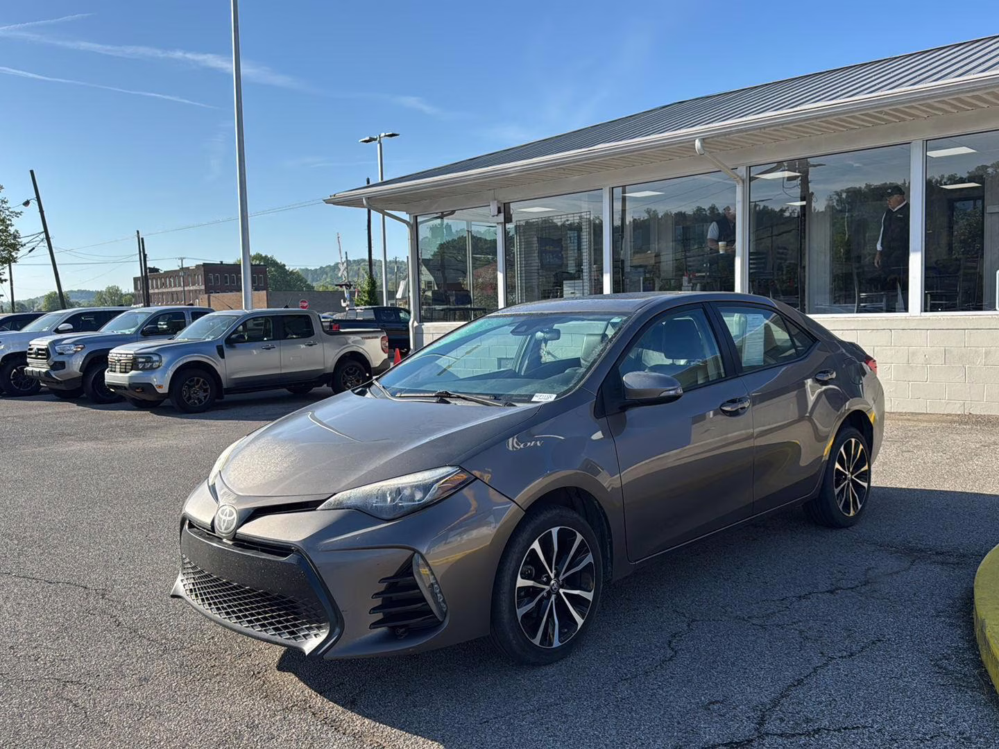 2017 Falcon Gray Metallic Toyota Corolla SE FWD Sedan