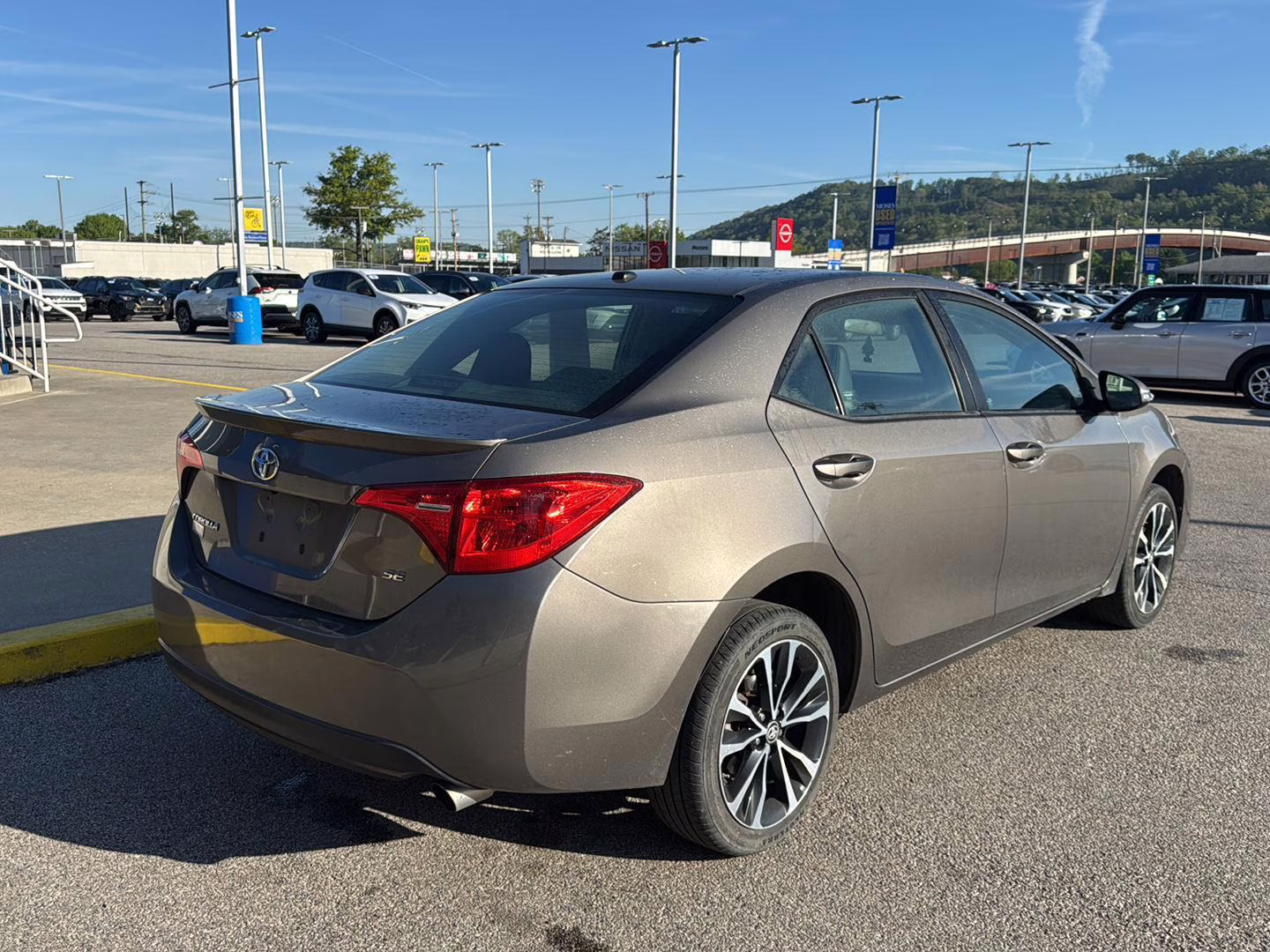 2017 Falcon Gray Metallic Toyota Corolla SE FWD Sedan