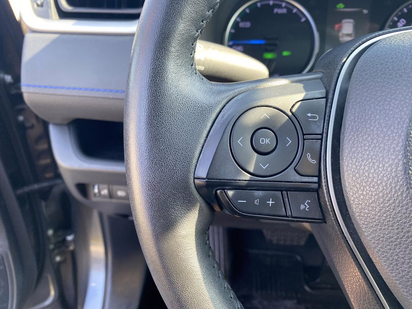 2022 Magnetic Gray Metallic Toyota RAV4 Hybrid SE AWD SUV