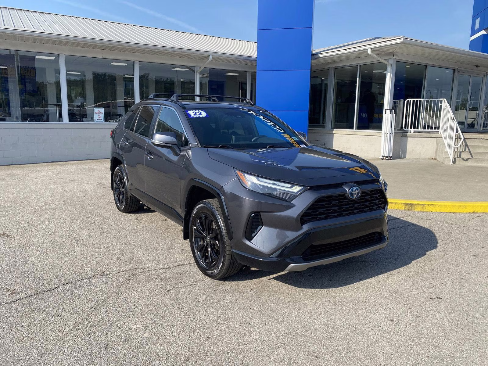 2022 Magnetic Gray Metallic Toyota RAV4 Hybrid SE AWD SUV