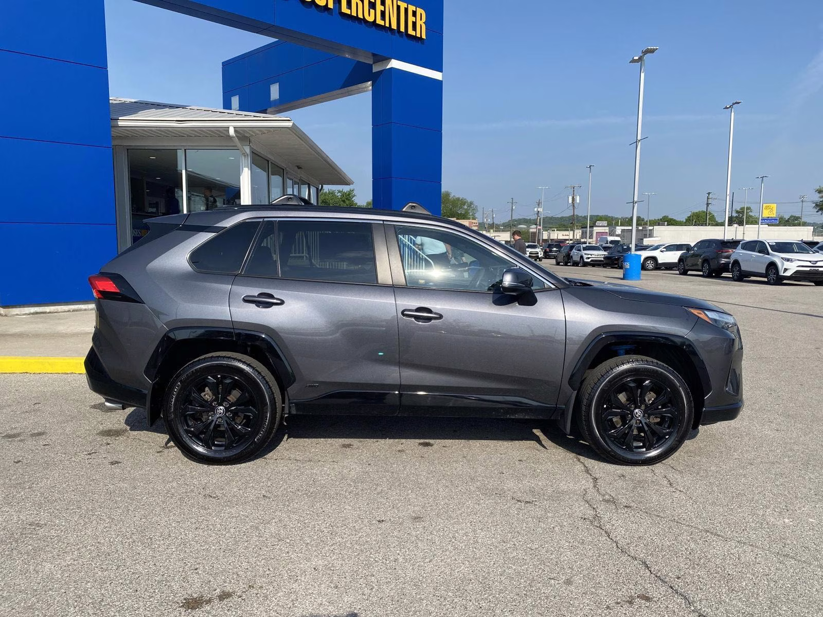 2022 Magnetic Gray Metallic Toyota RAV4 Hybrid SE AWD SUV