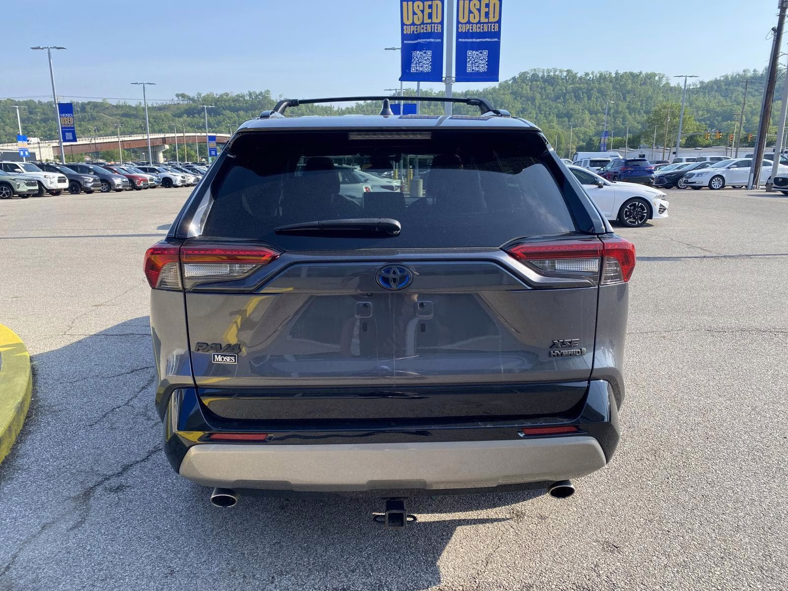 2022 Magnetic Gray Metallic Toyota RAV4 Hybrid SE AWD SUV