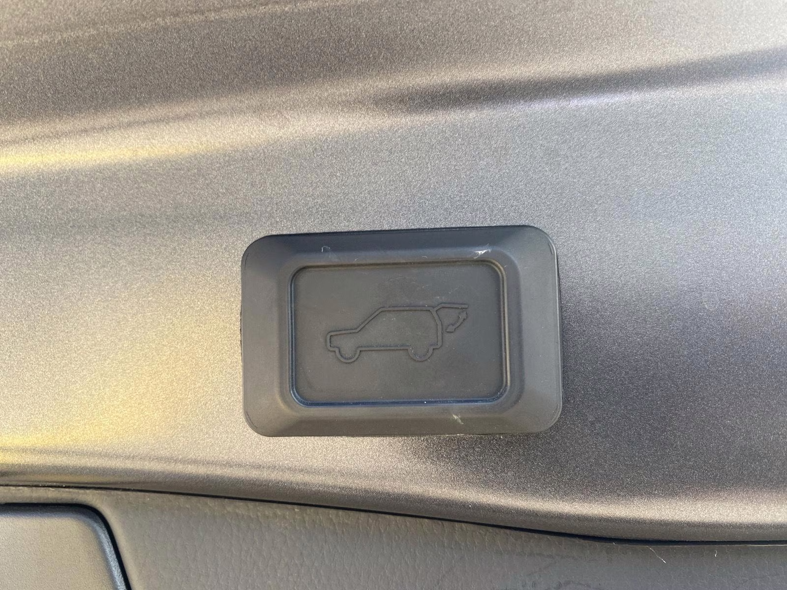 2022 Magnetic Gray Metallic Toyota RAV4 Hybrid SE AWD SUV