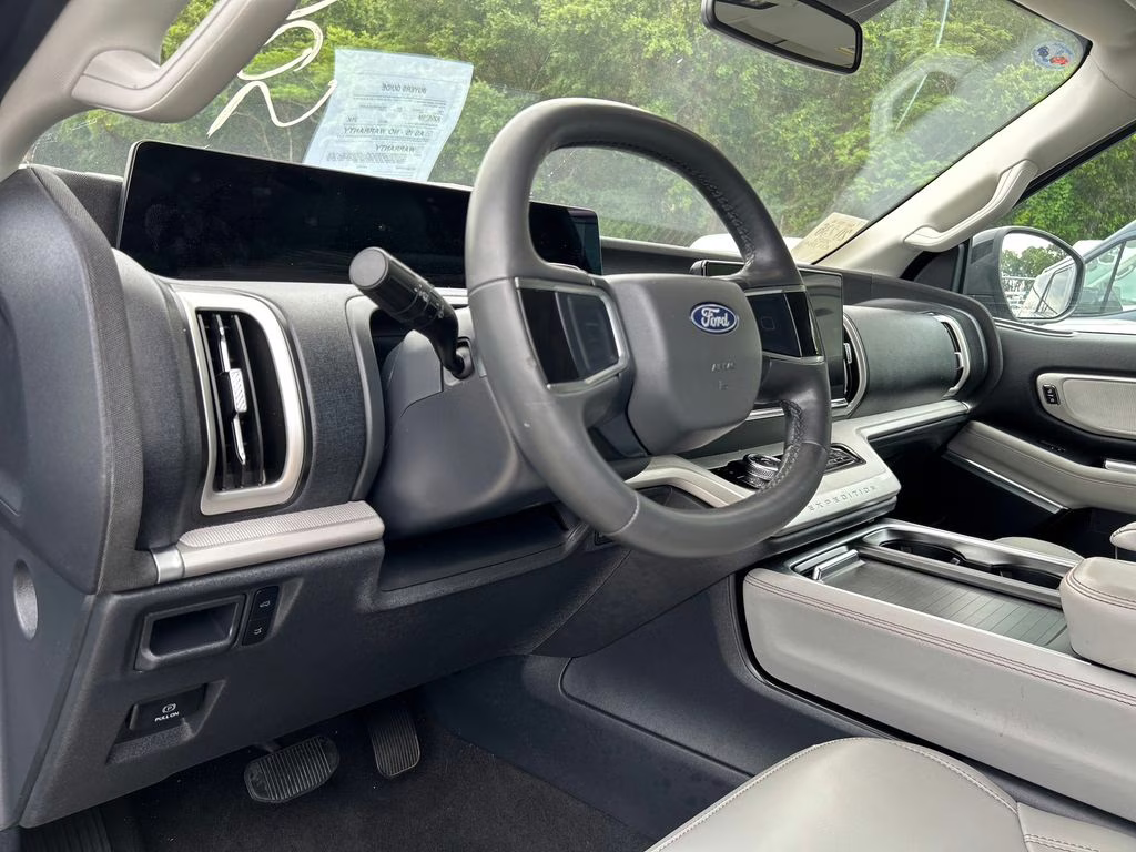 2025 Agate Black Metallic Ford Expedition Active RWD SUV