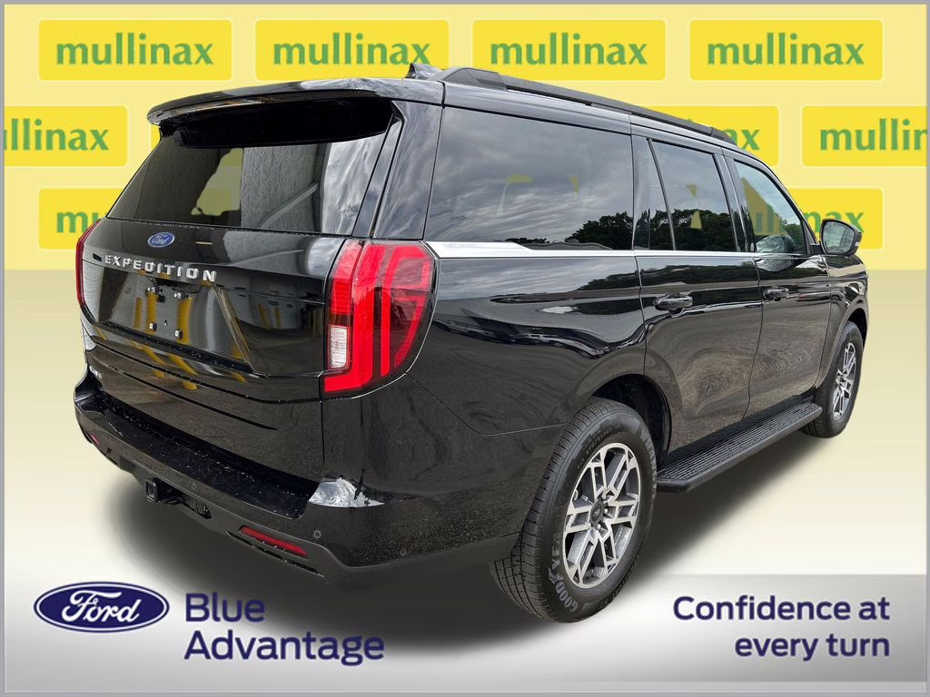 2025 Agate Black Metallic Ford Expedition Active RWD SUV