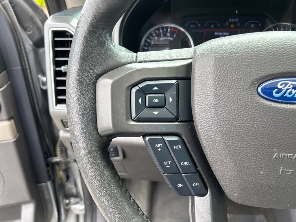 2020 Iconic Silver Metallic Ford Expedition XLT RWD SUV