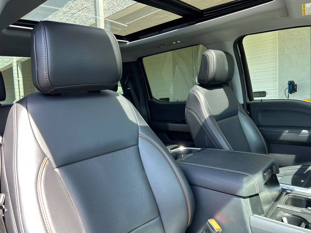 2025 Carbonized Gray Metallic Ford Super Duty F-250 SRW Lariat 4X4 Truck