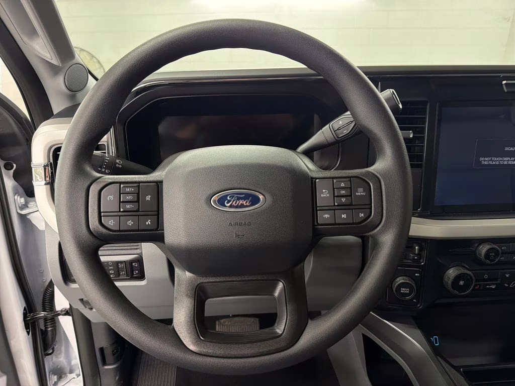 2026 OXFORD WHITE Ford Super Duty F-350 DRW XLT 4X4 Truck