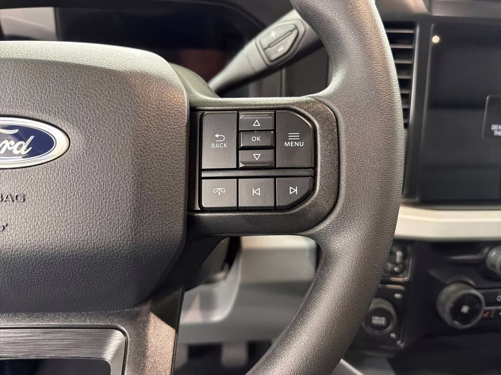 2026 OXFORD WHITE Ford Super Duty F-350 DRW XLT 4X4 Truck