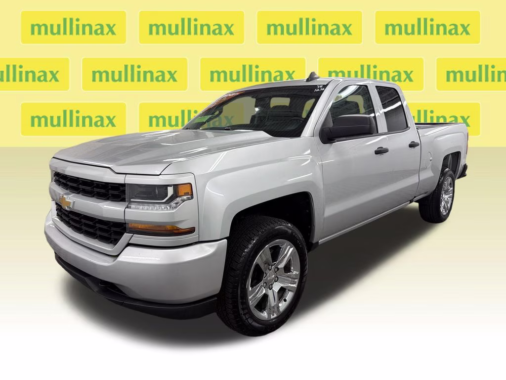 2018 Silver Ice Metallic Chevrolet Silverado 1500 Custom RWD Truck
