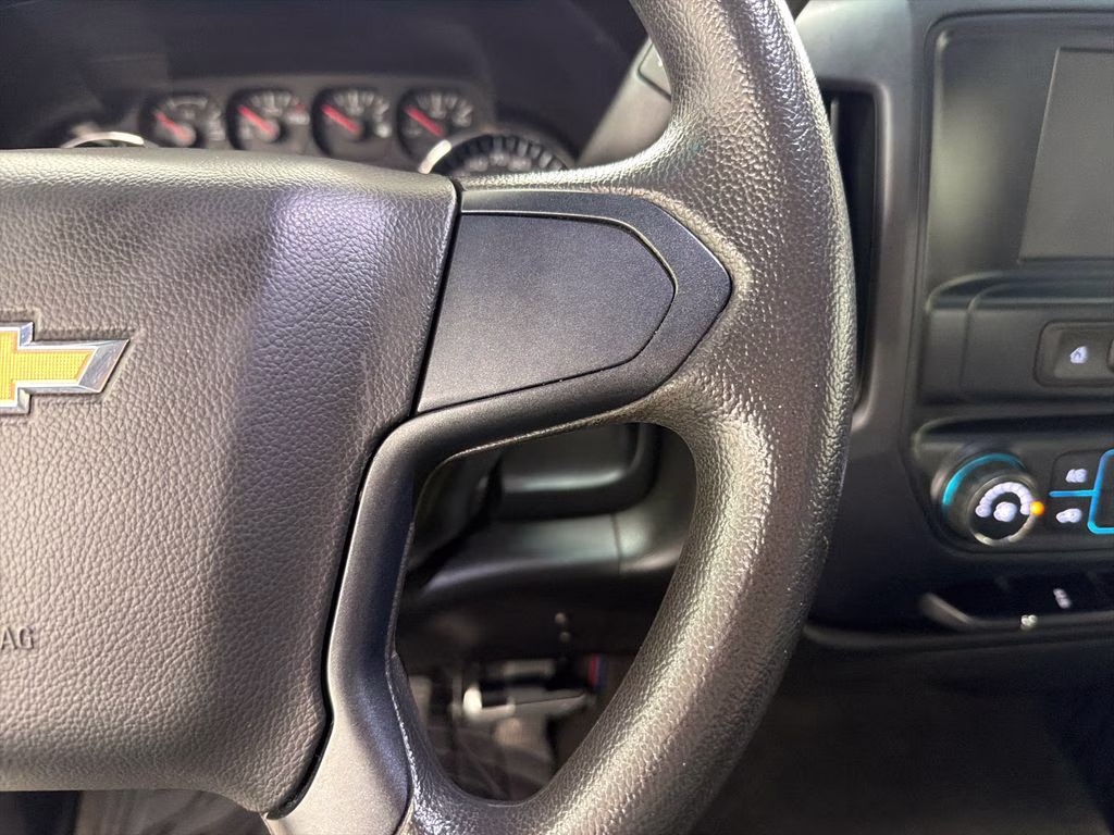2018 Silver Ice Metallic Chevrolet Silverado 1500 Custom RWD Truck