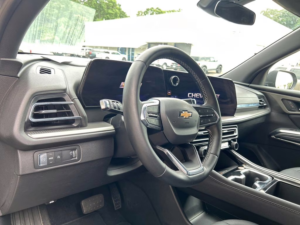 2026 Sterling Gray Metallic Chevrolet Traverse LT FWD SUV