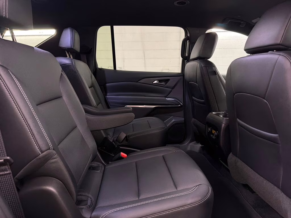 2026 Sterling Gray Metallic Chevrolet Traverse LT FWD SUV
