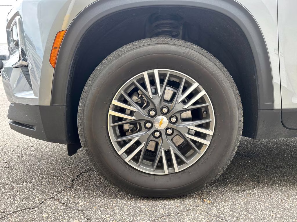 2026 Sterling Gray Metallic Chevrolet Traverse LT FWD SUV