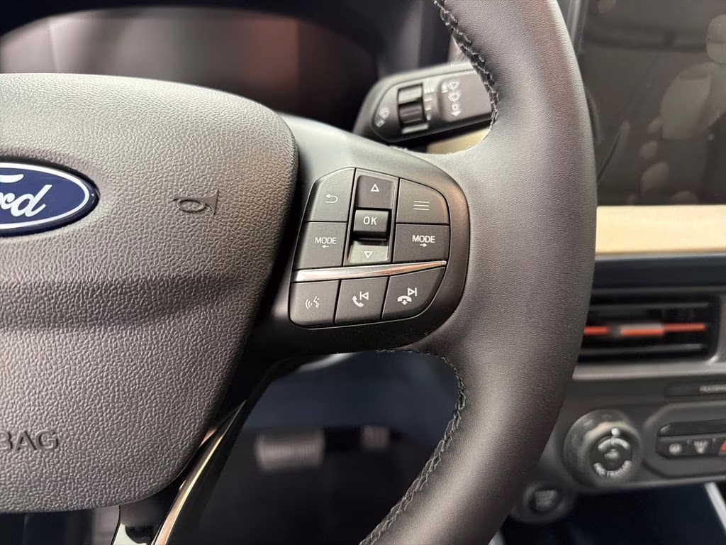 2026 OXFORD WHITE Ford Maverick Lariat AWD Truck