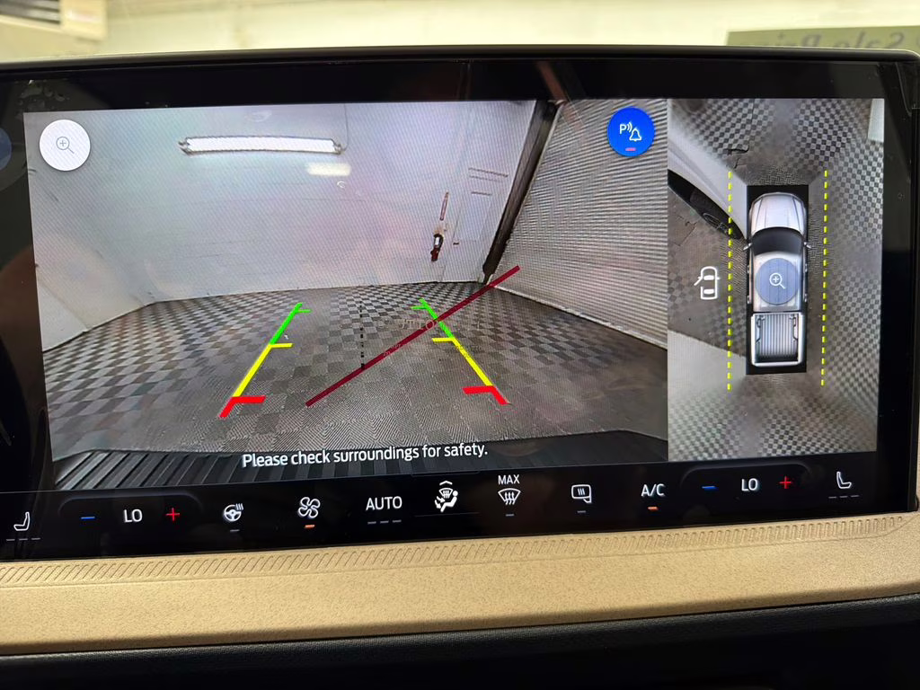 2026 OXFORD WHITE Ford Maverick Lariat AWD Truck