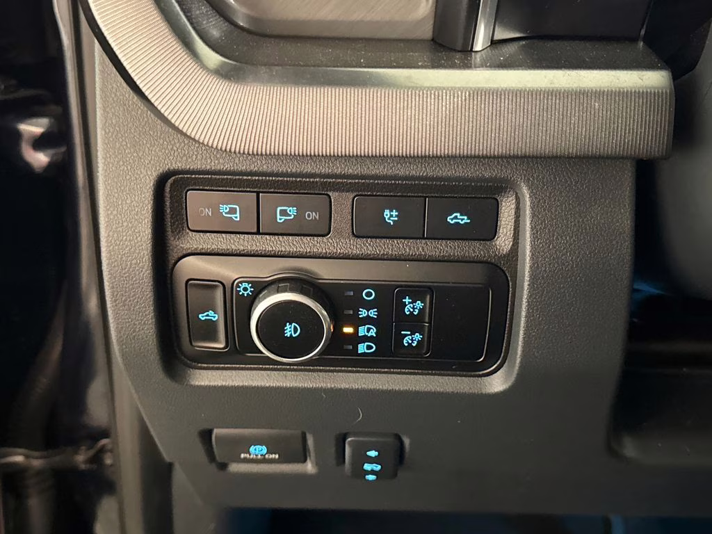 2024 Antimatter Blue Metallic Ford Super Duty F-250 SRW Platinum 4X4 Truck