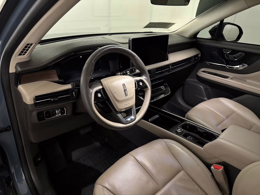 2023 Whisper Blue Metallic Clearcoat Lincoln Corsair Reserve FWD SUV
