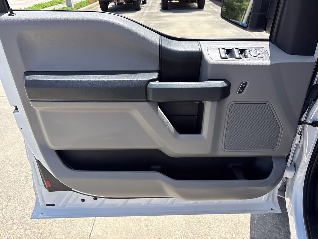 2017 Oxford White Ford F-150 XL RWD Truck