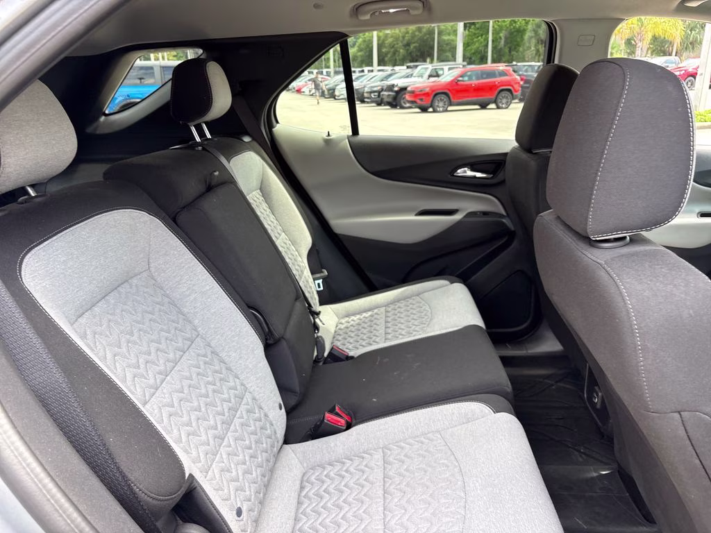 2024 Sterling Gray Metallic Chevrolet Equinox LT FWD SUV