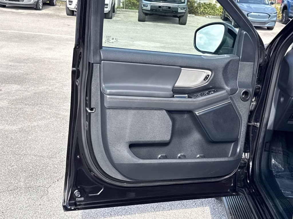 2025 Agate Black Metallic Ford Expedition Max Active RWD SUV