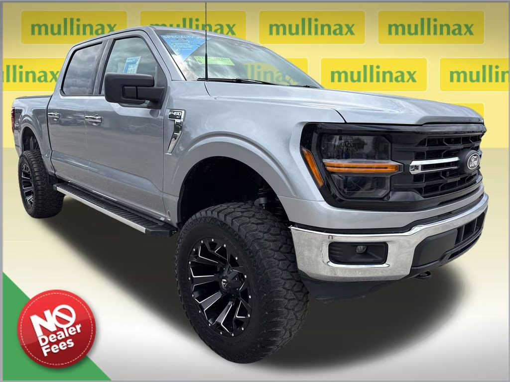 2025 Iconic Silver Metallic Ford F-150 XLT w/ LIFTKIT 4X4 Truck