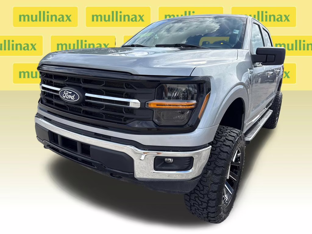 2025 Iconic Silver Metallic Ford F-150 XLT w/ LIFTKIT 4X4 Truck
