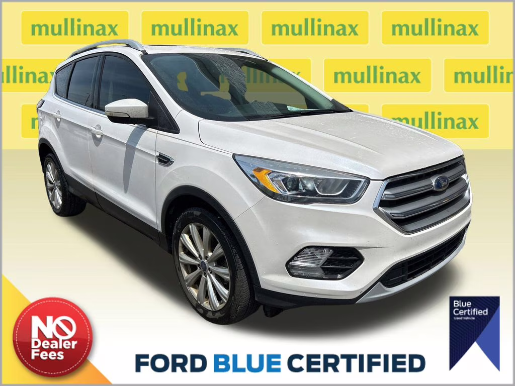 2017 White Platinum Metallic Tri-Coat Ford Escape Titanium FWD SUV