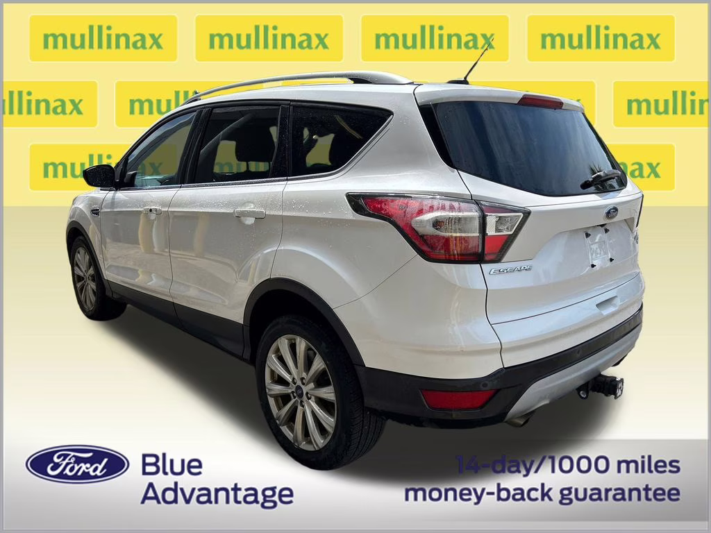 2017 White Platinum Metallic Tri-Coat Ford Escape Titanium FWD SUV