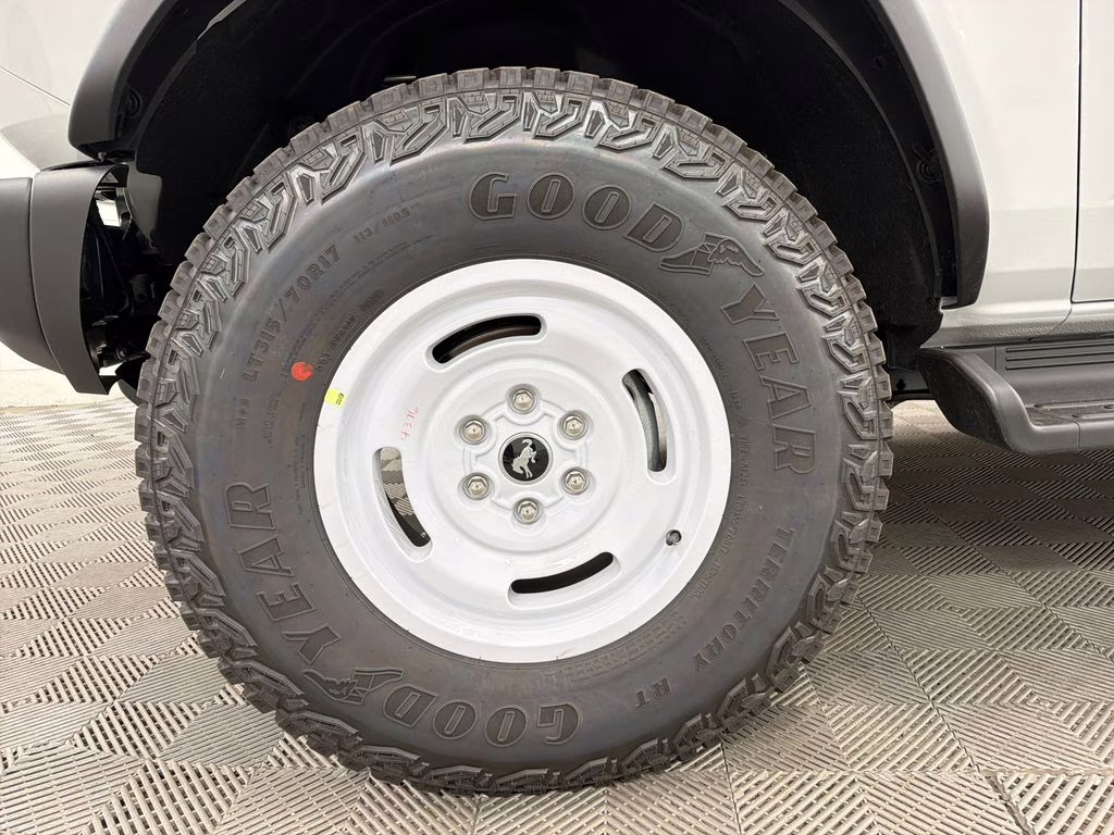 2026 AVALANCHE GRAY Ford Bronco Heritage Edition 4X4 SUV