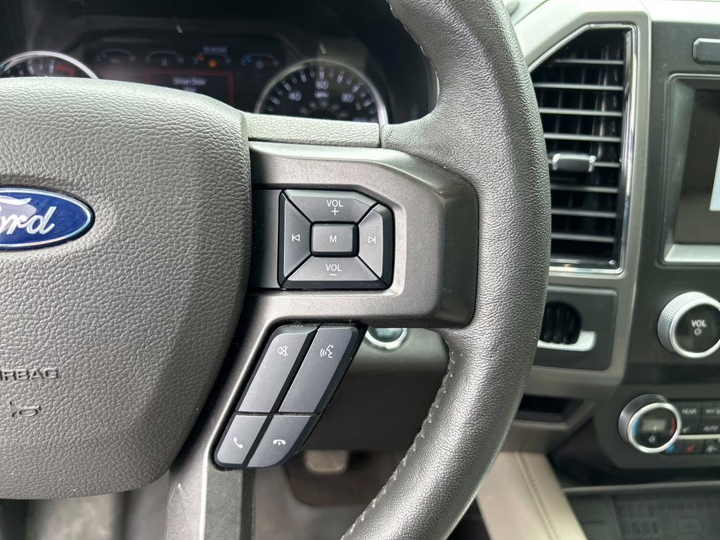 2020 Iconic Silver Metallic Ford Expedition XLT RWD SUV