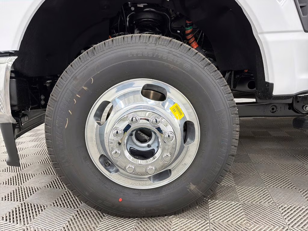 2026 OXFORD WHITE Ford Super Duty F-350 DRW XLT 4X4 Truck