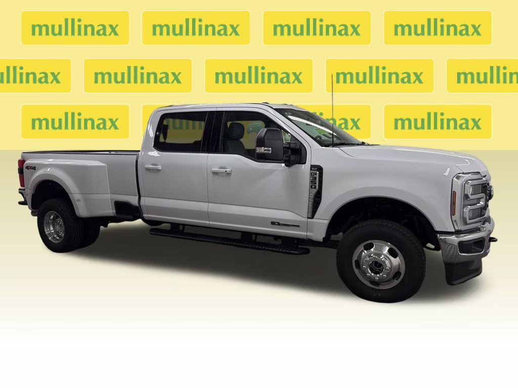 2026 OXFORD WHITE Ford Super Duty F-350 DRW XLT 4X4 Truck