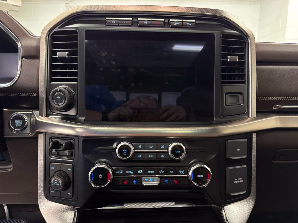 2023 Agate Black Metallic Ford F-150 King Ranch 4X4 Truck
