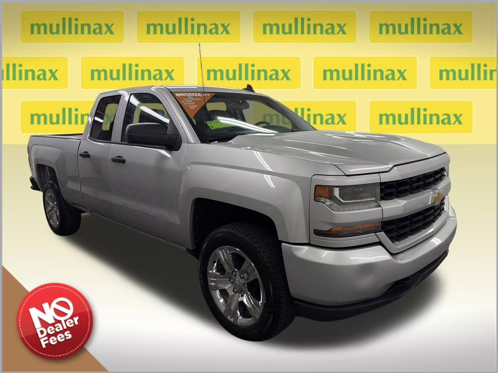 2018 Silver Ice Metallic Chevrolet Silverado 1500 Custom RWD Truck