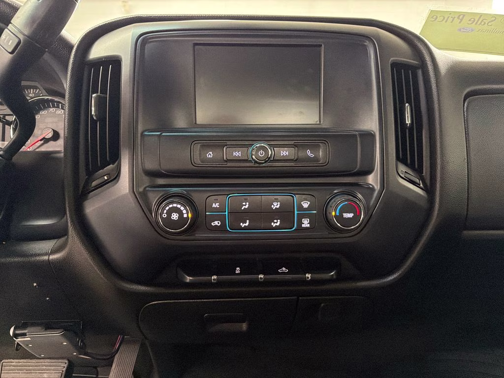2018 Silver Ice Metallic Chevrolet Silverado 1500 Custom RWD Truck