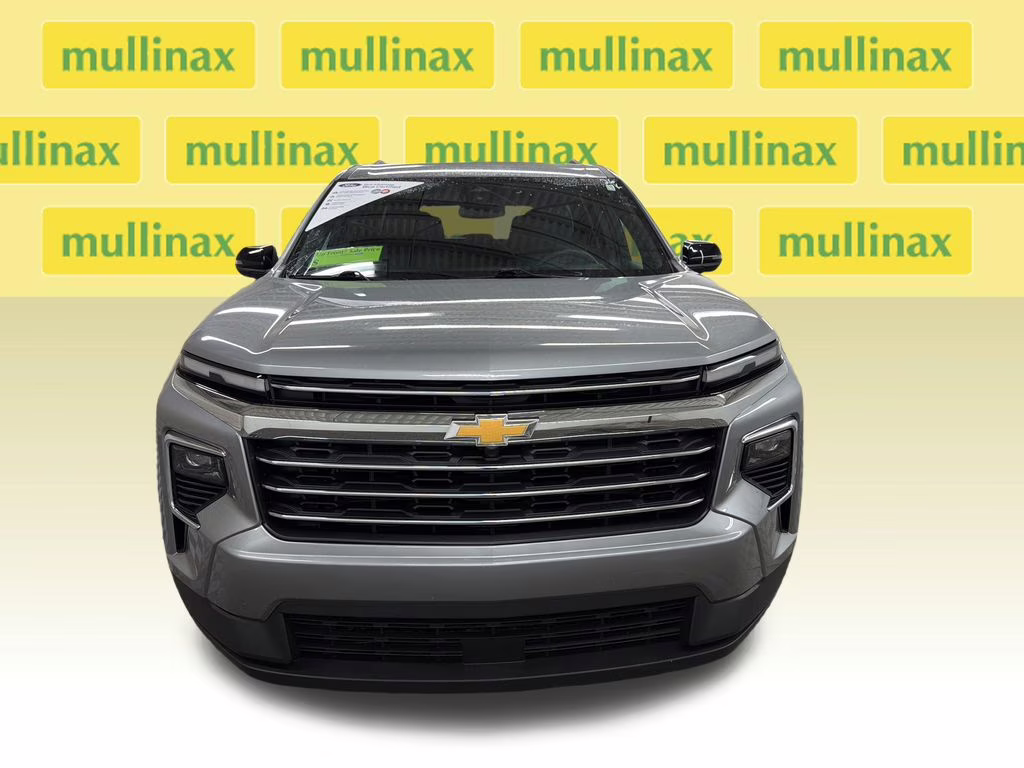 2026 Sterling Gray Metallic Chevrolet Traverse LT FWD SUV