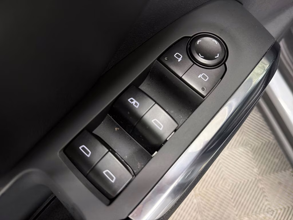 2026 Sterling Gray Metallic Chevrolet Traverse LT FWD SUV