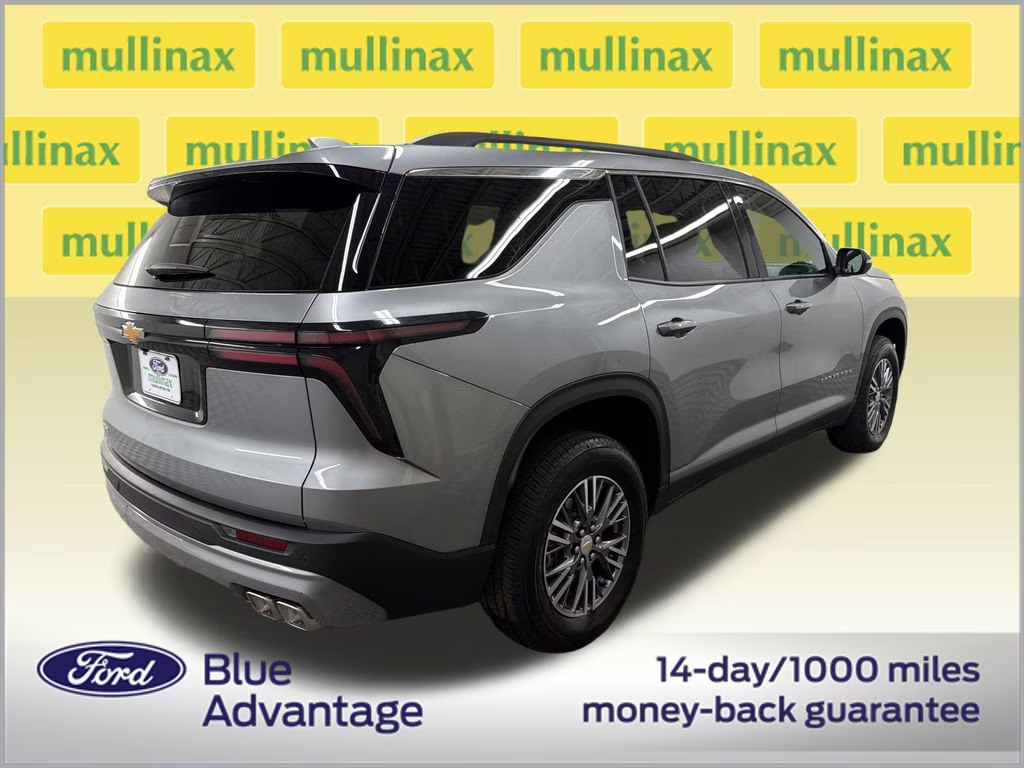 2026 Sterling Gray Metallic Chevrolet Traverse LT FWD SUV