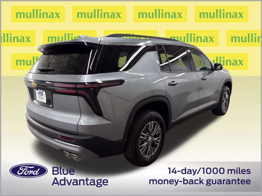 2026 Sterling Gray Metallic Chevrolet Traverse LT FWD SUV