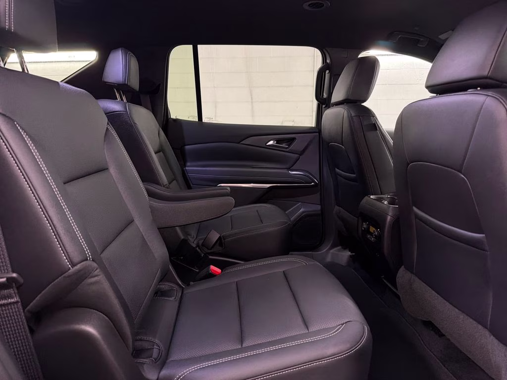 2026 Sterling Gray Metallic Chevrolet Traverse LT FWD SUV