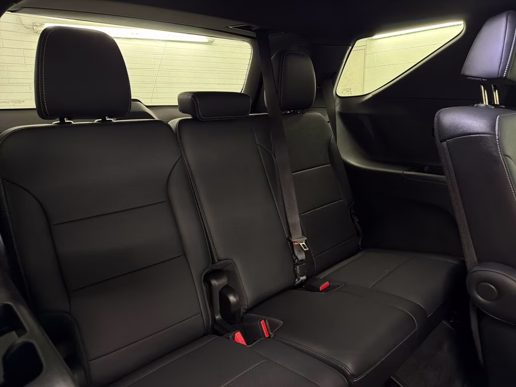 2026 Sterling Gray Metallic Chevrolet Traverse LT FWD SUV