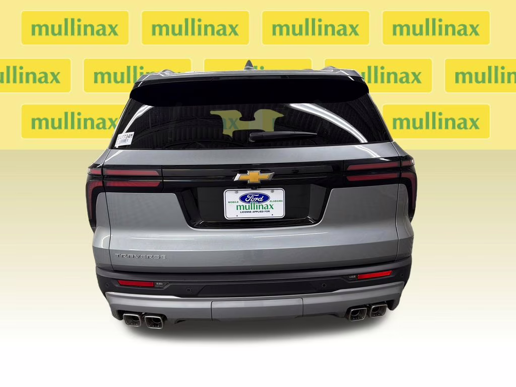 2026 Sterling Gray Metallic Chevrolet Traverse LT FWD SUV