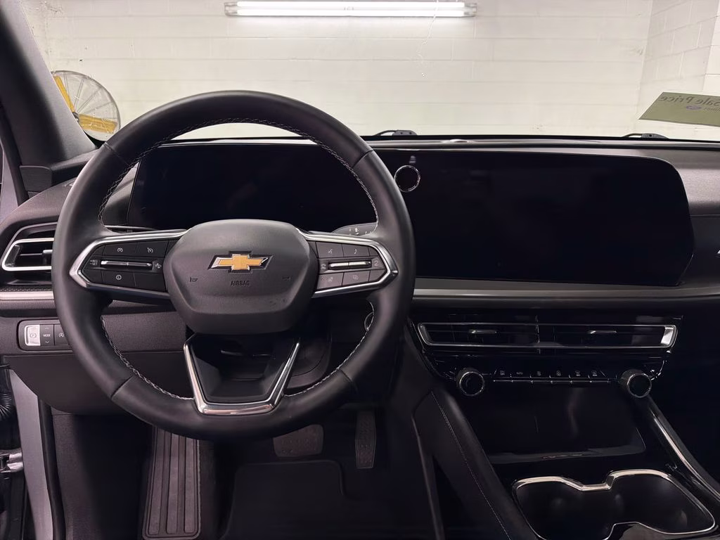 2026 Sterling Gray Metallic Chevrolet Traverse LT FWD SUV