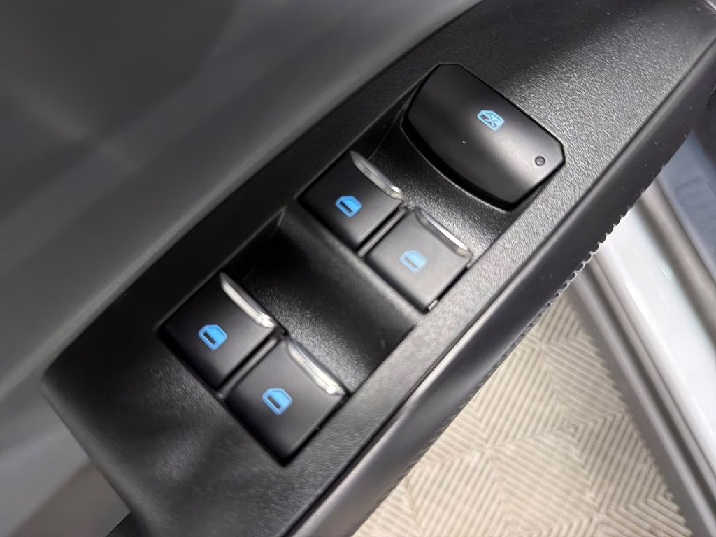 2026 SPACE WHITE Ford Maverick XL FWD Truck