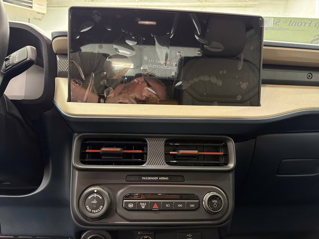 2026 OXFORD WHITE Ford Maverick Lariat AWD Truck