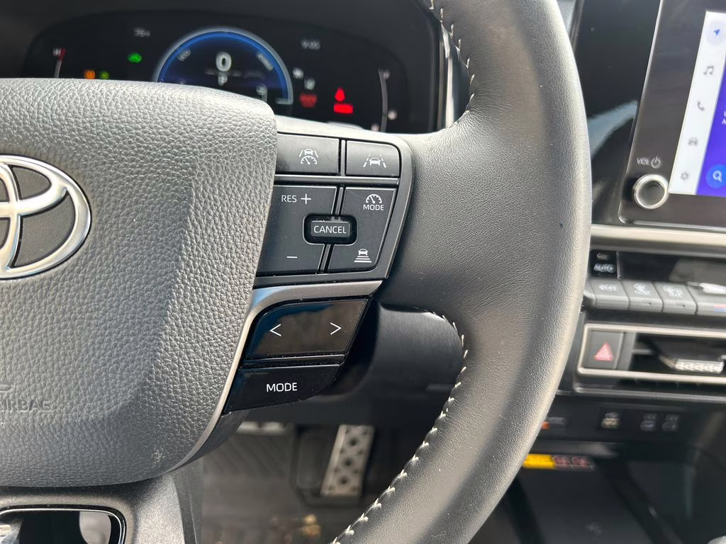 2025 Ocean Gem Toyota Camry SE FWD Sedan